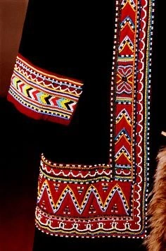 Орнаменты, вышитые бисером